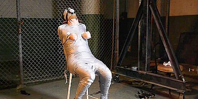 Casino Interrogating Riley Jane 4