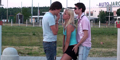 Teen PUBLIC sex street gangbang orgy in broad daylight