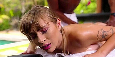 Angel Youngs, Isiah Maxwell - Outdoor Massage