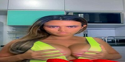 Wanessa Boyer is a XXL breasted doll who enjoys to jack on web cam, with romp playthings