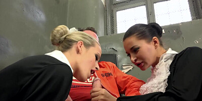 Anna Polina and Ria Sunn tag teacm an inmate