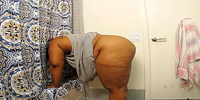 BLACK LADY WITH HUGE BBW BUTT GETS HARD LOVING FROM STUDS BBC