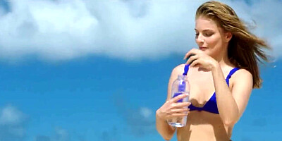 MILF Cayenne Klein gets fucked by the black guy outdoor