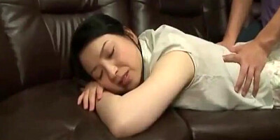 THE STORY OF A CHINESE MOM AND HER SONTHE STORY OF A CHINESE MUMMY AND HER SONNIE ( utter at http://vnurl.xyz/Wy5E1RNvg9g)