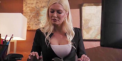 Bella Bends, Scarlet Skies And Max Fills In Bonding Doesnt Mean Fuck Your Stepsister