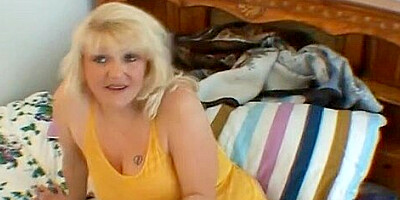 Mature Slut Gives Hot Pov Blowjob