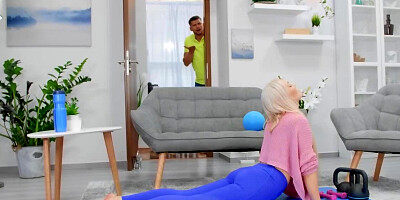 Lovita's face and body lack relevance cause Kristof wants twat