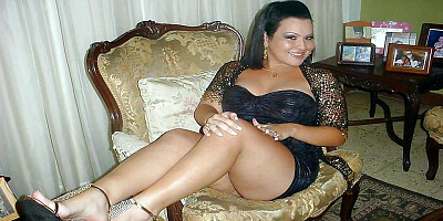 Arabian girls dressed - slideshows V