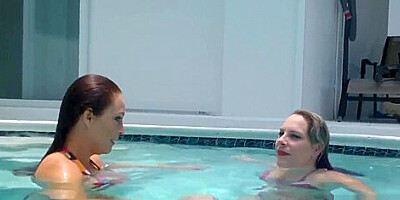CharleeChase Vikki Vixxx Underwater fun