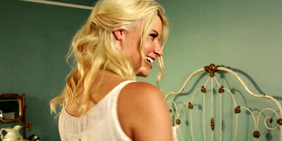 Anikka Albrite is satisfying an elderly guy