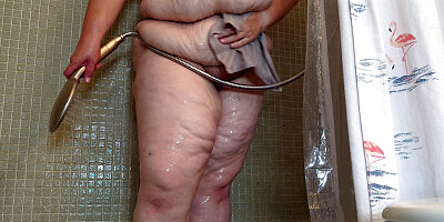 Big juicy fat ass BBW milf taking shower with huge pussy lips showing - bubble butt granny flashing natural tits for the camera