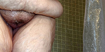 Big juicy fat ass BBW milf taking shower with huge pussy lips showing - bubble butt granny flashing natural tits for the camera