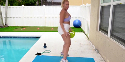 Buxom towheaded mylf Mellanie will flash us her exercise routine to keep her bootie cock-squeezing and right (Mellanie Monroe, Peter Green)