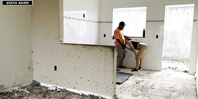 I was fucked by the worker at the construction site The guy took advantage of me masturbating He fucked me in the ass leaving