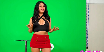 Dos Vergas Para La Cachonda Roxy Hot