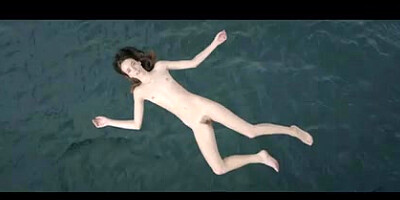 Nimphomaniac2-getting off Charlotte Gainsbourg,Stacy Martin,Mia Goth