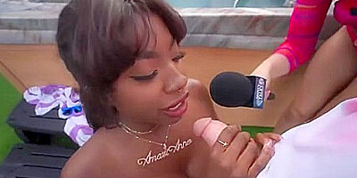 Amari Anne Willow Ryder Nia Bleu Selina Bentz And Daisy Lavoy Red-hot Rooftop