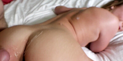 Blonde minx Alyssa Cole gets anally fucked in bed