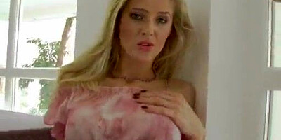 Sensuous blond sweety was posing for the camera when she determined to be a bit crazy