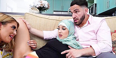 Arab Teen 18+ Stepdaughter In A Threesome With Stepmom And Tutor With Violet Gems