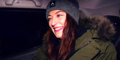 A Camgirl Fucks With a Fan