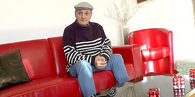 Old Man Celebrates With Four Beautiful With Baaby Jess And Naomie Lionness