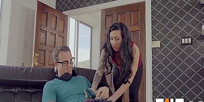 Stepmom Fucks Her Nerdy Son For Jerking Off To He With Lily Lane