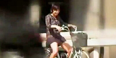 03541 Acme bicycle faints in agony