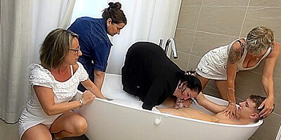 Four Gilfs Crazy Group Sex