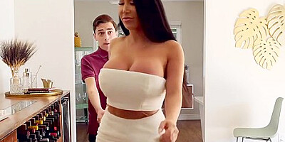 Angelica Taylor In A Stepmothers Love