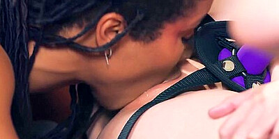 Kira Noir, Black Kira And Casey Calvert - Noir Fucked Horny Big Ass Lesbian With Big Strapon