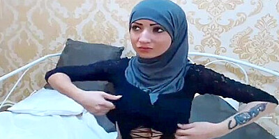 Arabian Girl Sexy Milf Slut Cock Worshiping Spun On Molly