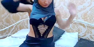 Arabian Girl Sexy Milf Slut Cock Worshiping Spun On Molly