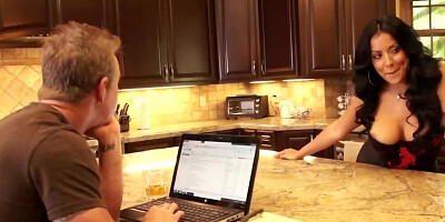 Adorable MILF Kiara Mia interrupts occupied man for hot sex