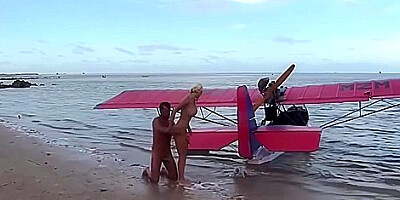 Impressive Hustlers Outdoor Fucking Action