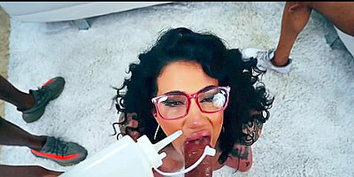 Specs For A Blowbang With Arabelle Raphael