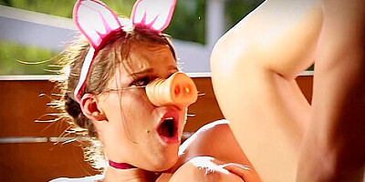 Peta Jensen - In Ms Piggy Costume Fucked Silly In Barn