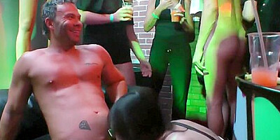 Party Hardcore Gone Crazy Vol. 42 Single Cut: 3 - Main Edit 32 minutes