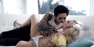 Insatiable bimbo Kenzie Reeves gets fucked hard