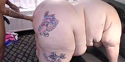 Small Guy Fucks Big SSBBW