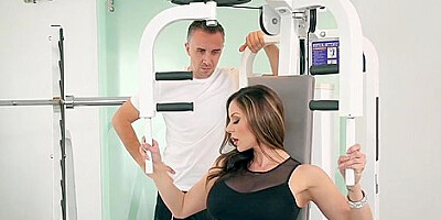 Kendra Lust And Keiran Lee - Booty Milf Seduces Hung Guy