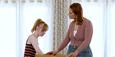 Stepmom n stepdaughter lick cunt to bond