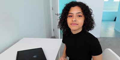 Sweet chick Dani Diaz sucks a cock and gets licked