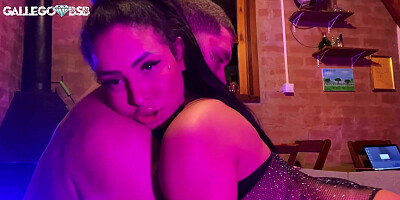 Ela adora gozar ouvindo fright e rebolando no Pau - Pocahontas -