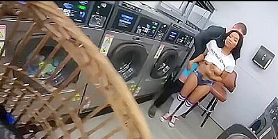 Jenna Foxx And Sam Shock In Big Booty Ebony Flashes And Fucks In Public