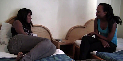 African lesbians satisfying each other