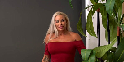 Robbin Banx - Sista-in-Law Boinks For An Expensive Bag