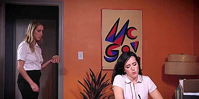 Sub Turns Tables On Dominatrix Milf Dixie