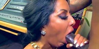 Hot sexy kiara mia - latina big boobs big ass 2