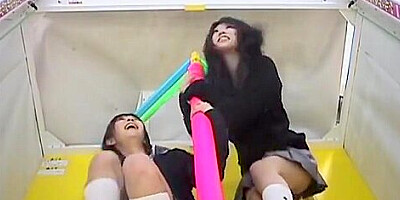 Amazing Japanese dolls posing in a photo booth